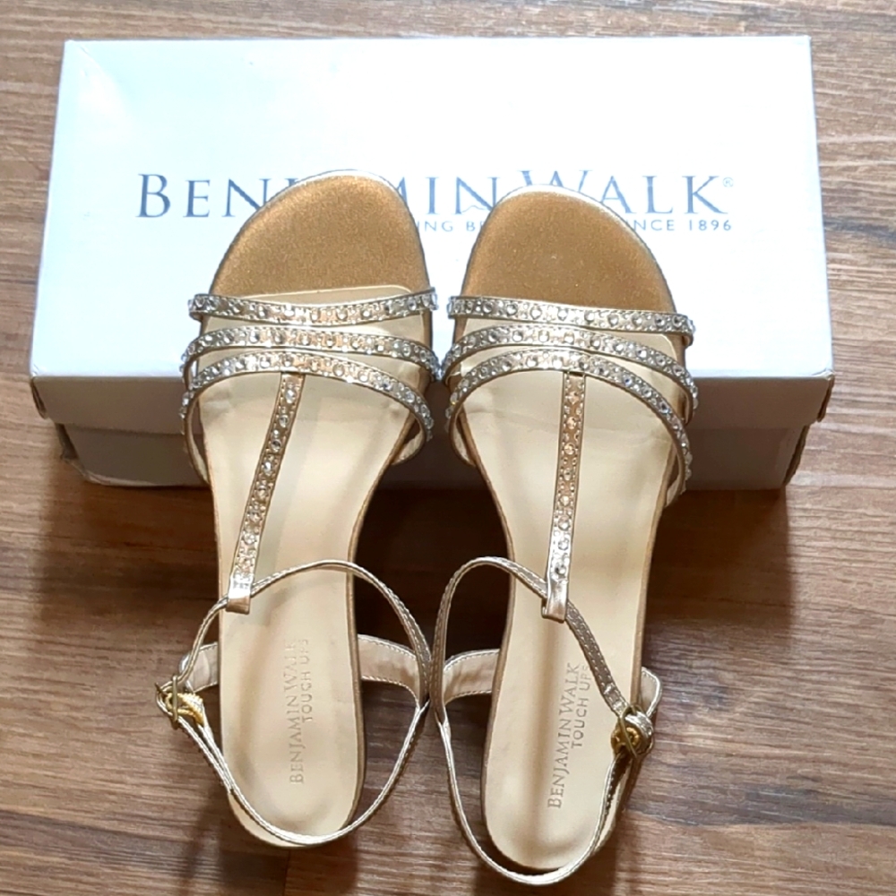 New, Benjamin Walk Sandals